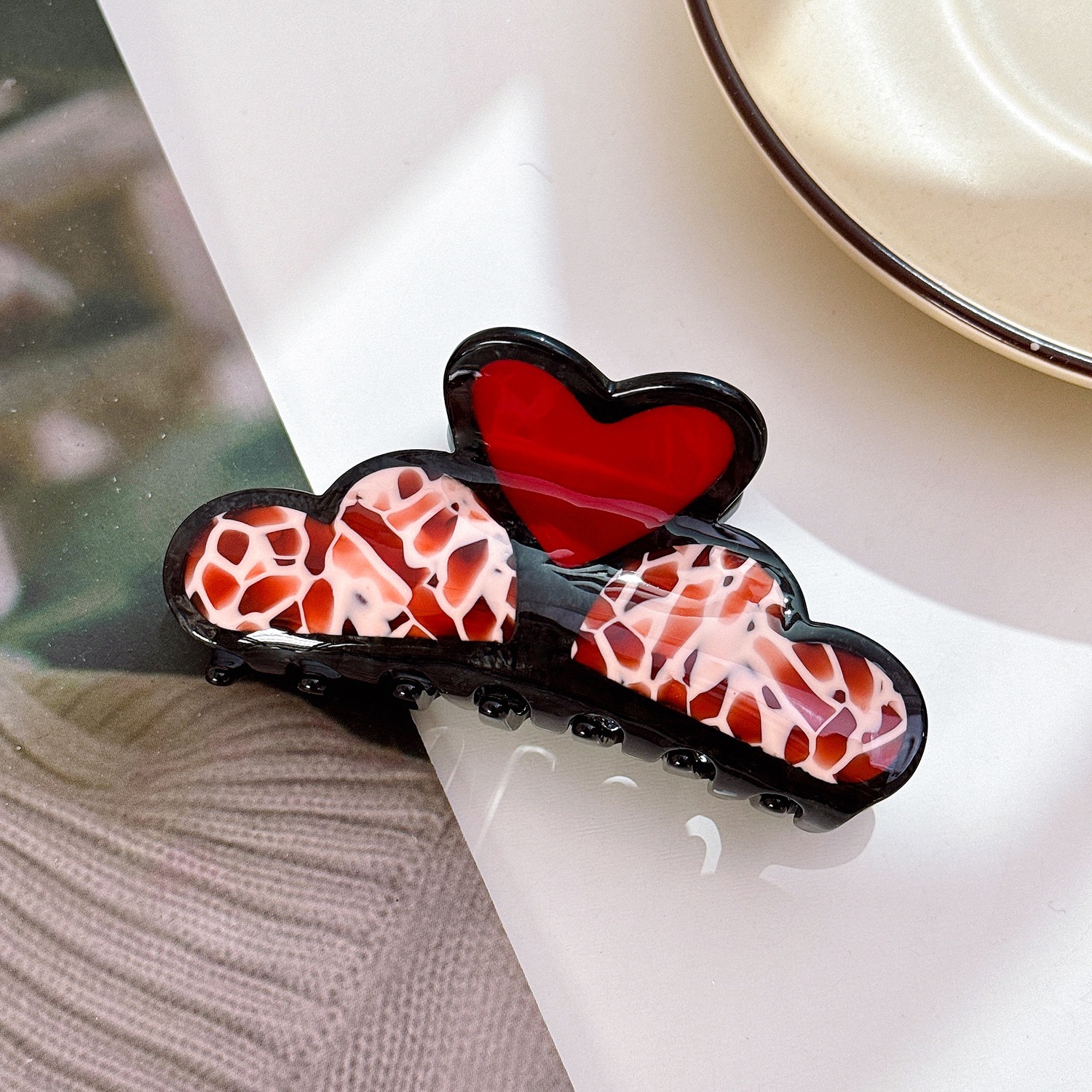 Heart acetate claw clip — product view 7