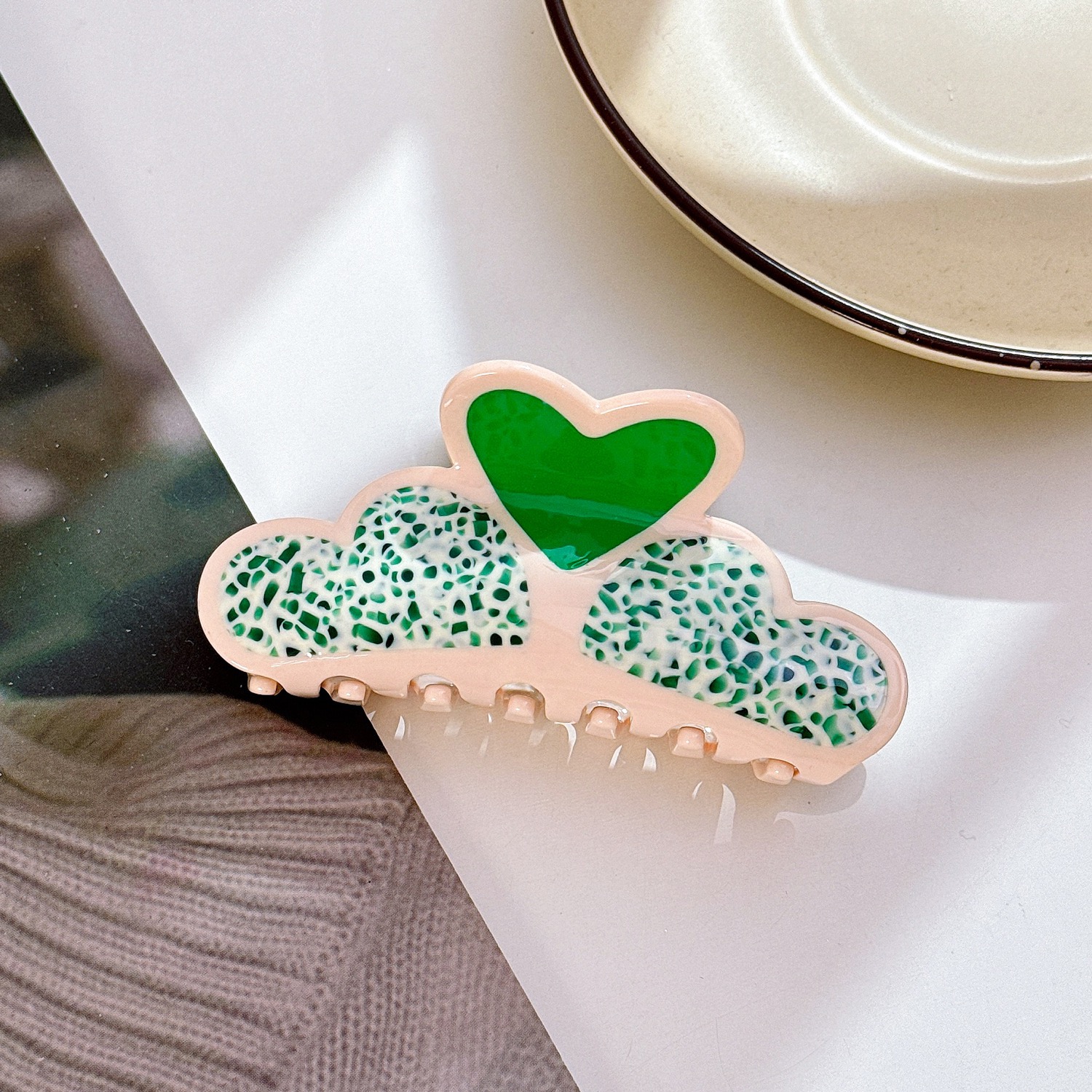 Heart acetate claw clip — product view 9