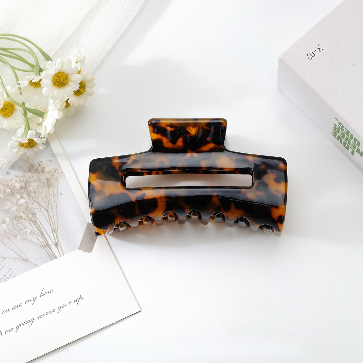 Top view of tortoiseshell claw clip